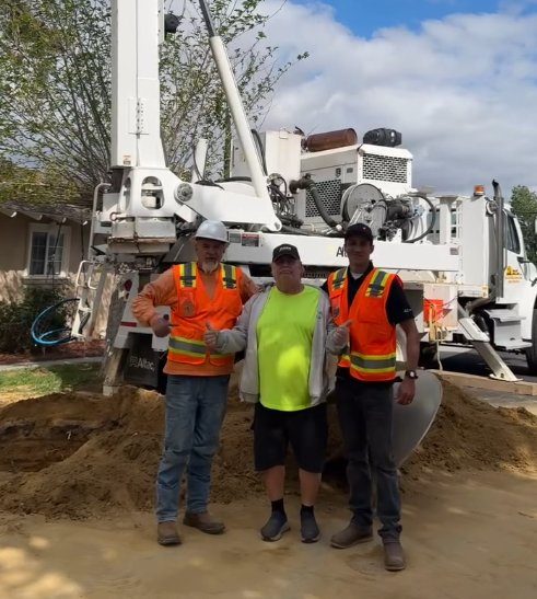 Valley Drilling crew at a neighborhood drill-rig job in Southern California